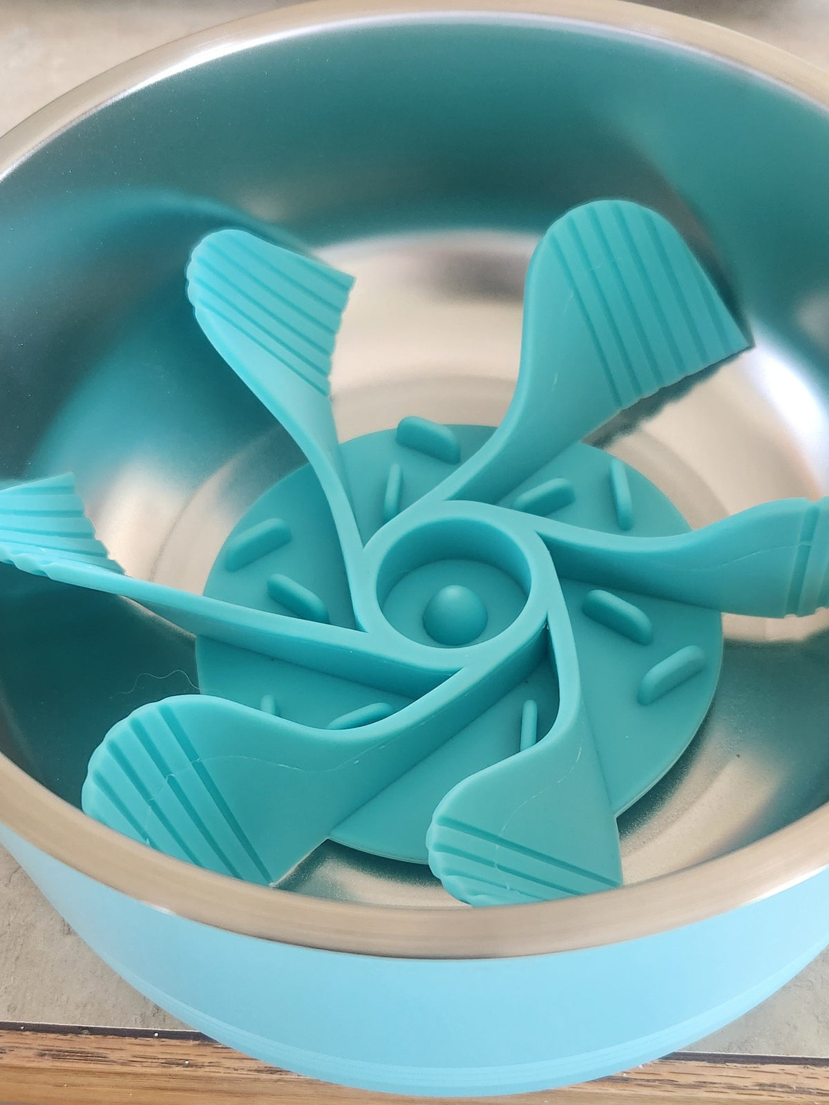 Silicone Slow feeder pet bowl insert